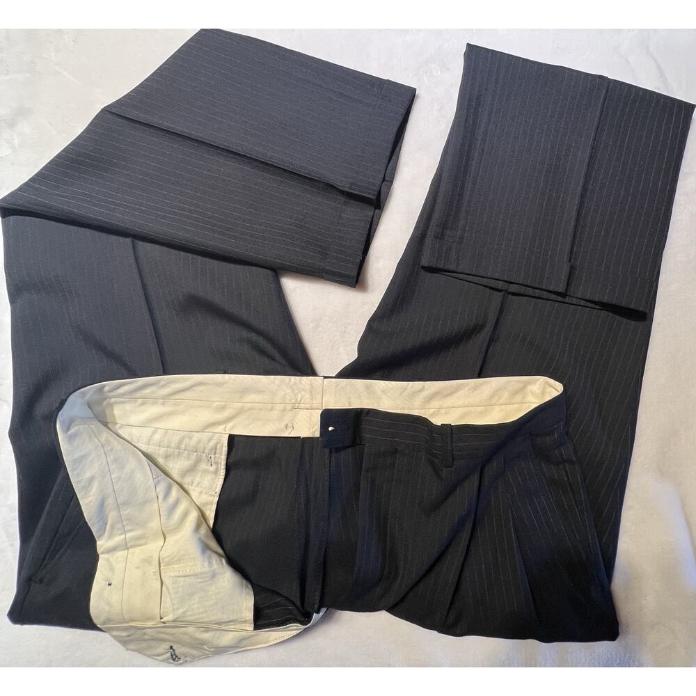 Vintage English Manor 42L 36x31 Navy Blue Pinstripe Suit Light Flannel Finish - Picture 7 of 16